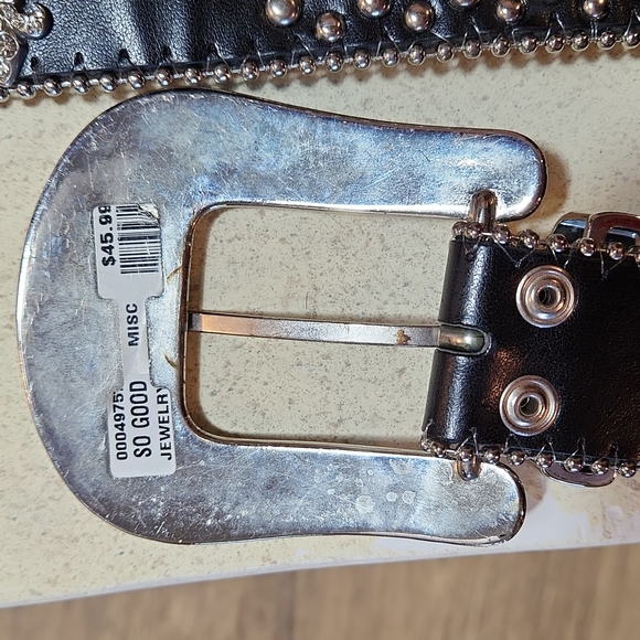 Ladies blk.belt Sz.44 from where buckle fastens to tip - Picture 3 of 4